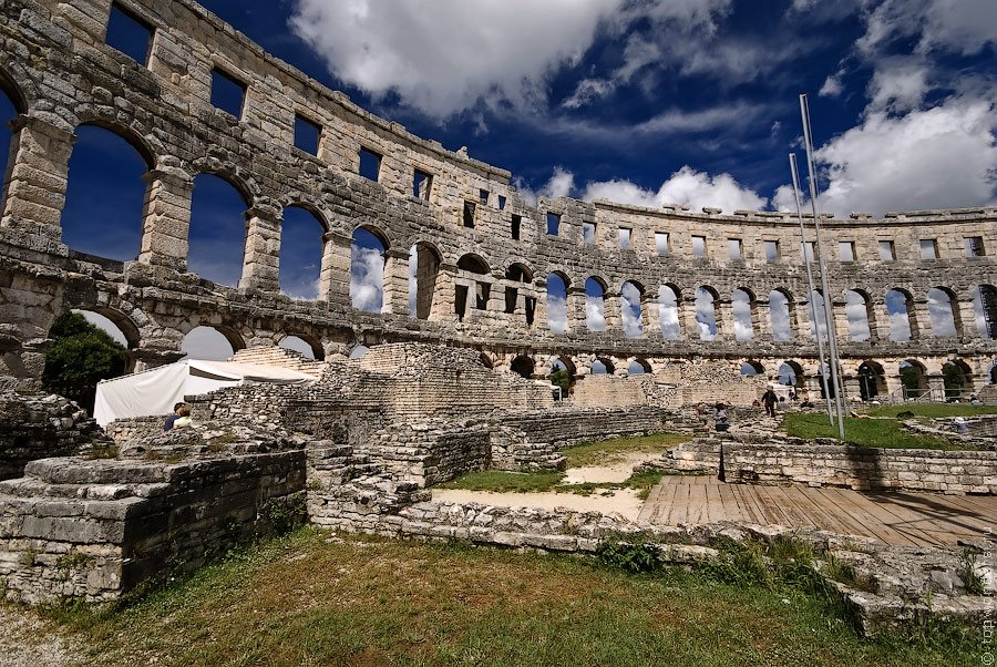 Римский амфитеатр на полуострове Истрия, Хорватия