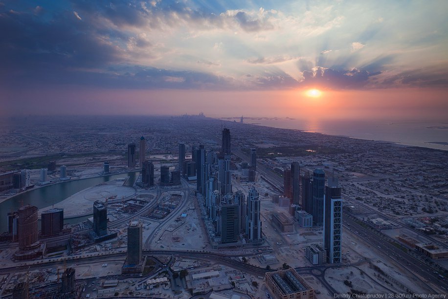 Дубай с высоты самого высокого здания в мир