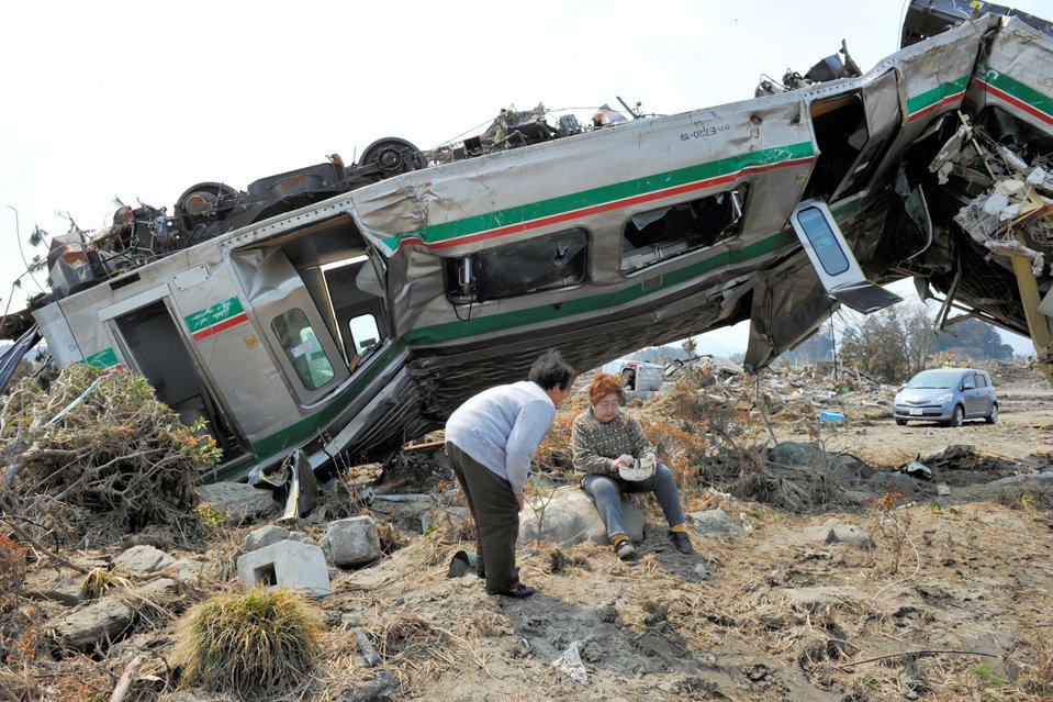 Выжившие после землетрясения и цунами в Японии
