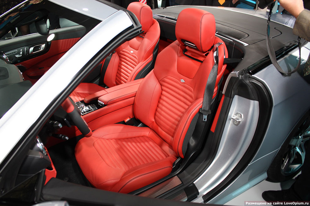 Родстер Mercedes Benz Sl, модель 2013 года Родстер Mercedes Benz Sl, модель 2013 года