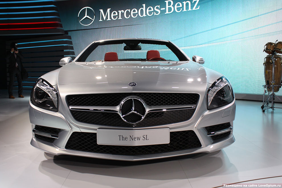 Родстер Mercedes Benz Sl, модель 2013 года Родстер Mercedes Benz Sl, модель 2013 года