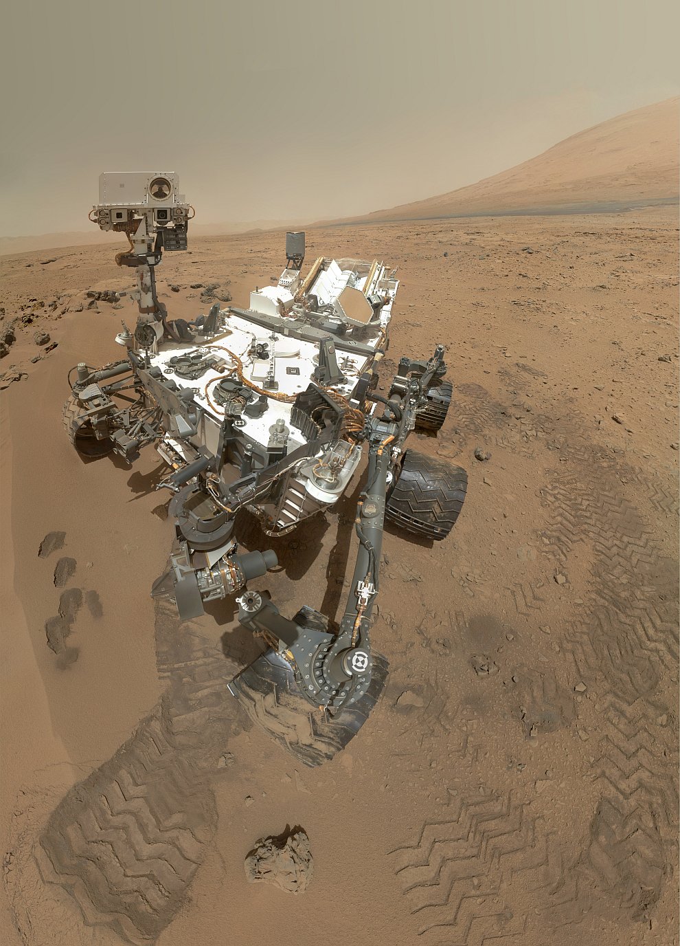 Автопортрет марсохода Curiosity на поверхности Марса