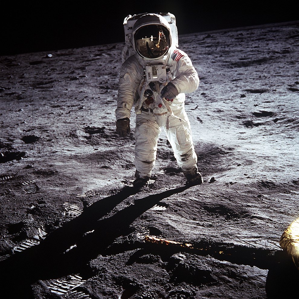 25 августа 2012 не стало Нила Армстронга — первого человека на Луне