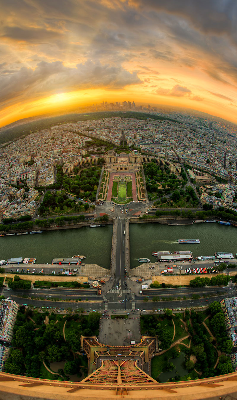 Вид на Париж с Эйфелевой Башни