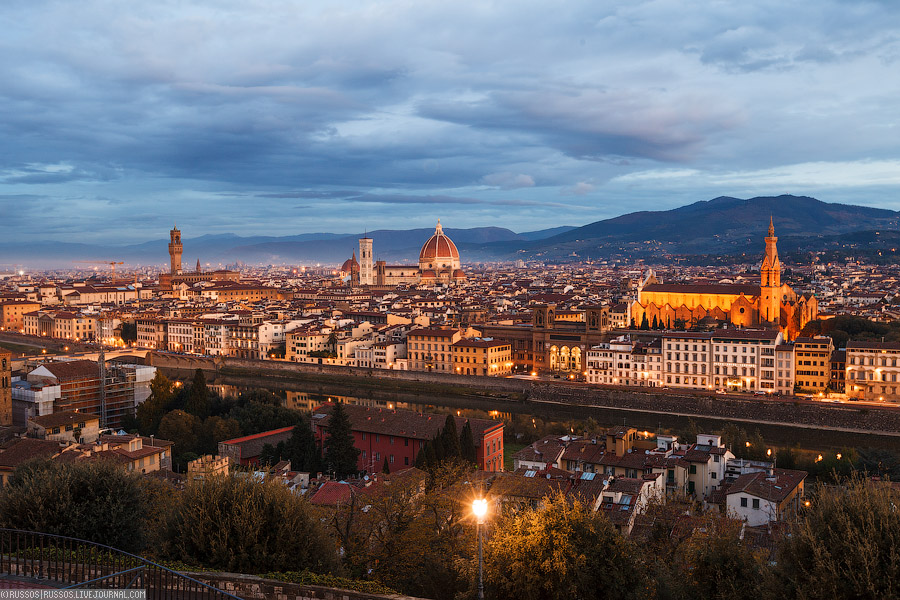 Вид на Флоренцию со смотровой площадке на ближайшем холме