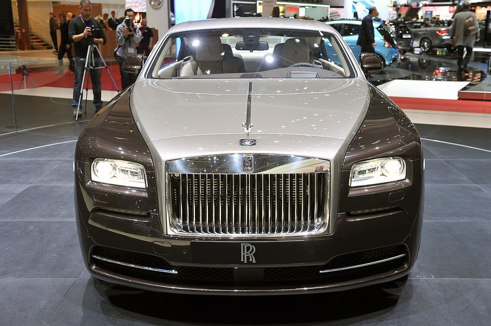 Rolls-Royce Wraith (призрак) со «звездным небом»