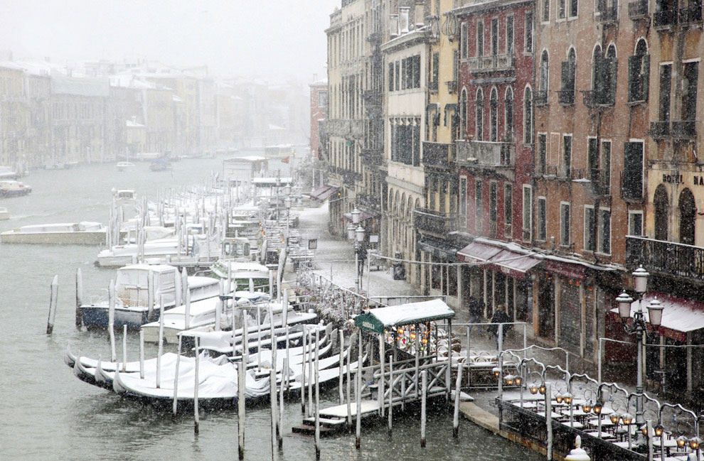 Снегопад в Венеции. Вид на Гранд канал