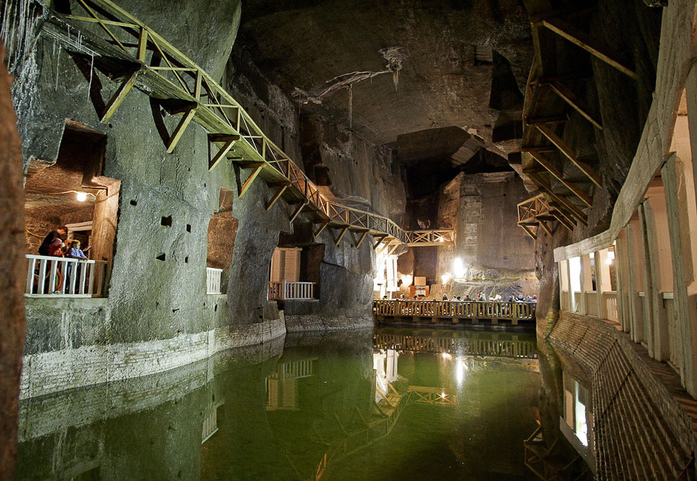 Подземные Озеро Вессель в соляной шахте Величка