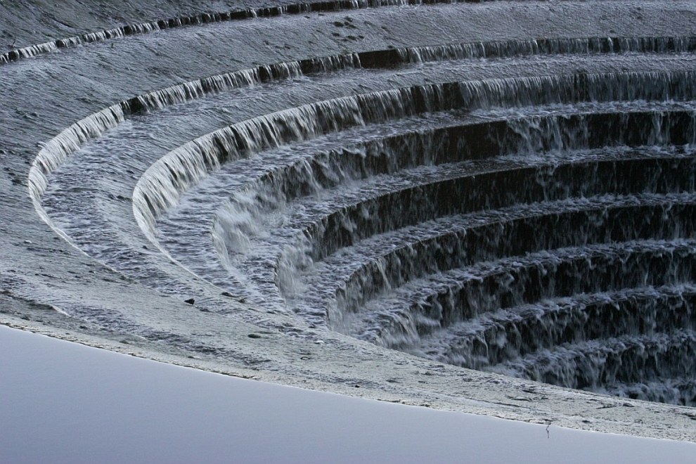 Ледибауэр (анг. Ladybower) — Y-образное водохранилище
