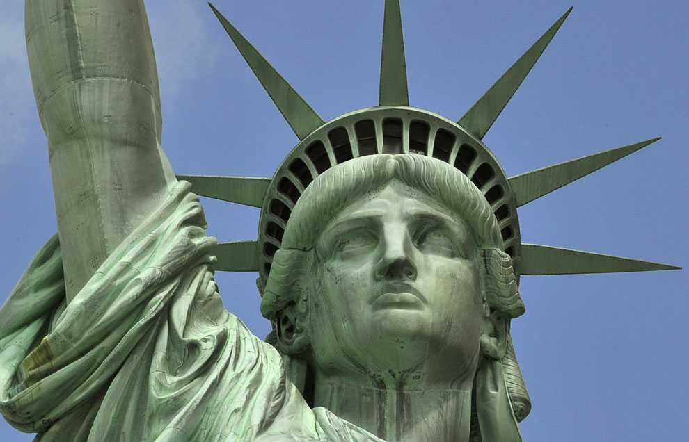 После восстановительных работ статуя Свободы вновь открылась для широкой публики 4 июля 2013 года