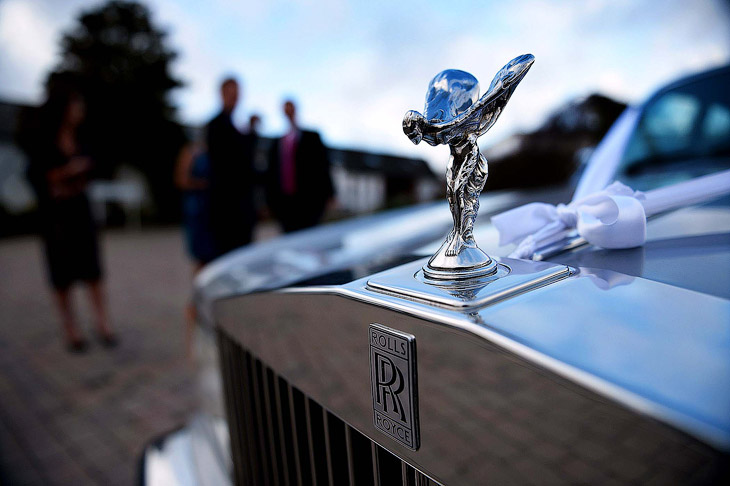 Как делают символ легендарной марки автомобилей Rolls-Royce