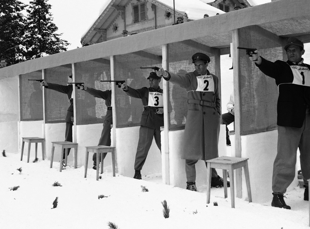 Еще одна дисциплина пятиборья того времени — стрельба из пистолета. V зимние Олимпийские игры Швейцарии