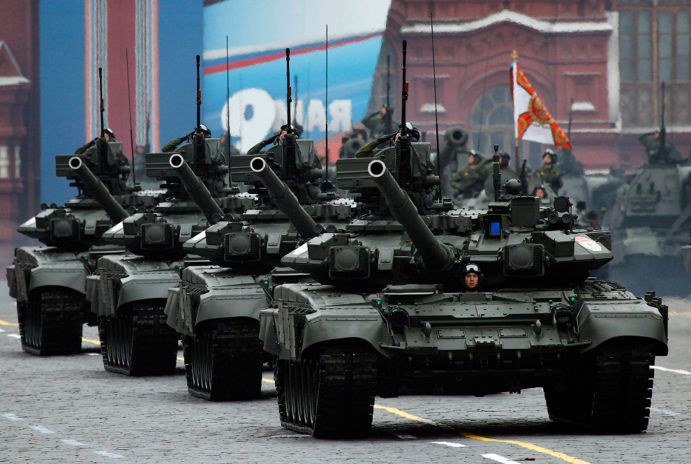 Картинки по запросу колонна российских танков