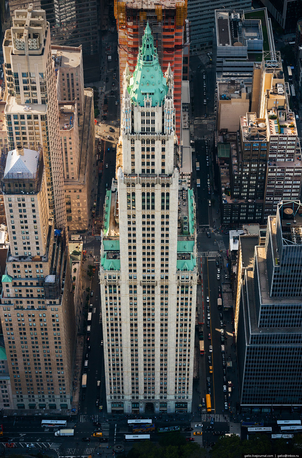   (Woolworth Building)
