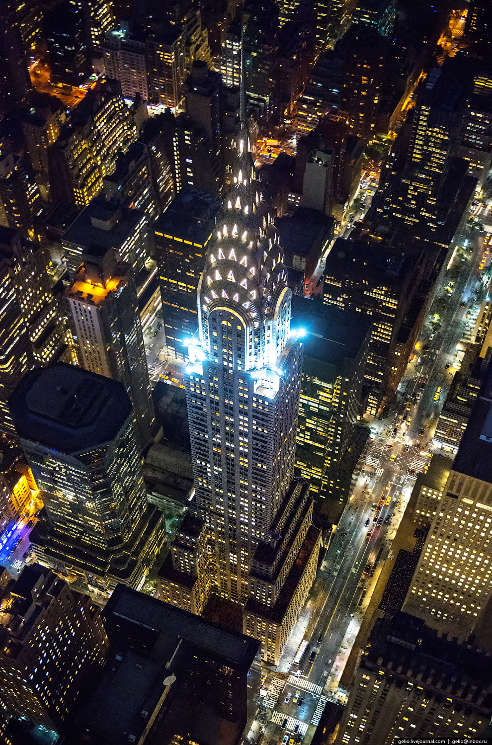   (Chrysler Building)