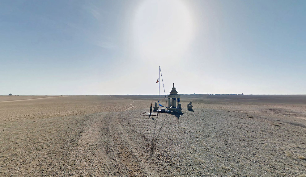 Последняя точка, где есть виды от Гугла в пустыне на юго-востоке Монголии, недалеко от границы с Китаем
