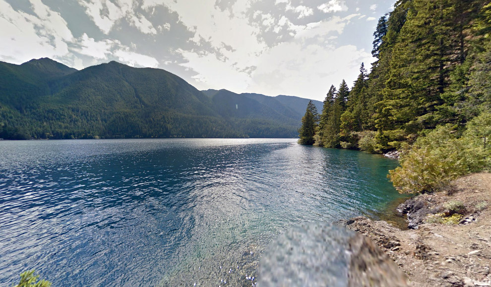 Эта дорога заканчивается красивым озером на Олимпийском полуострове, штат Вашингтон