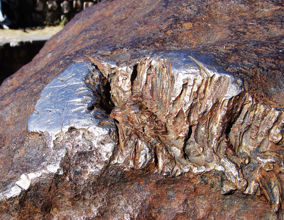 Гоба: крупнейший из найденных метеоритов