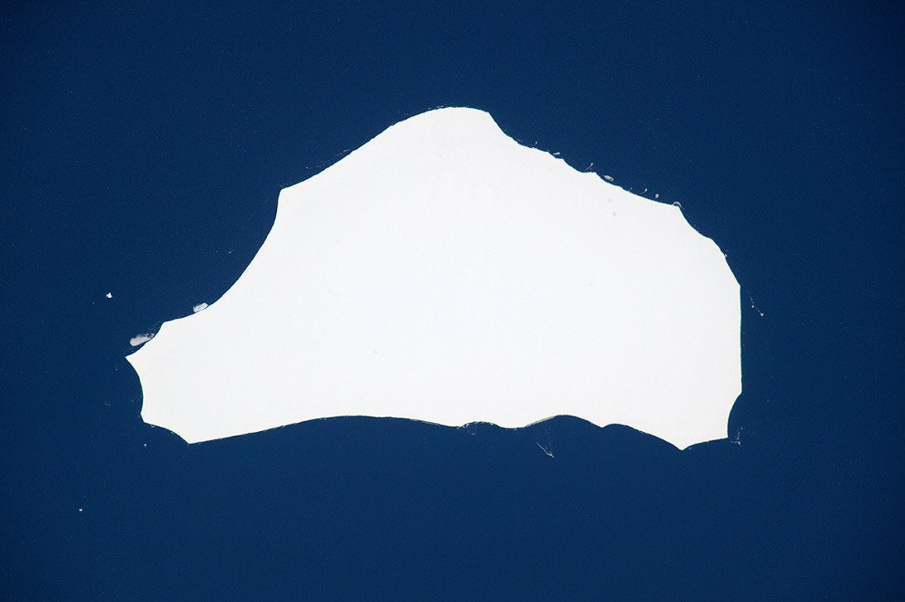 Айсберг размером с Лондон дрейфует в Антарктиде