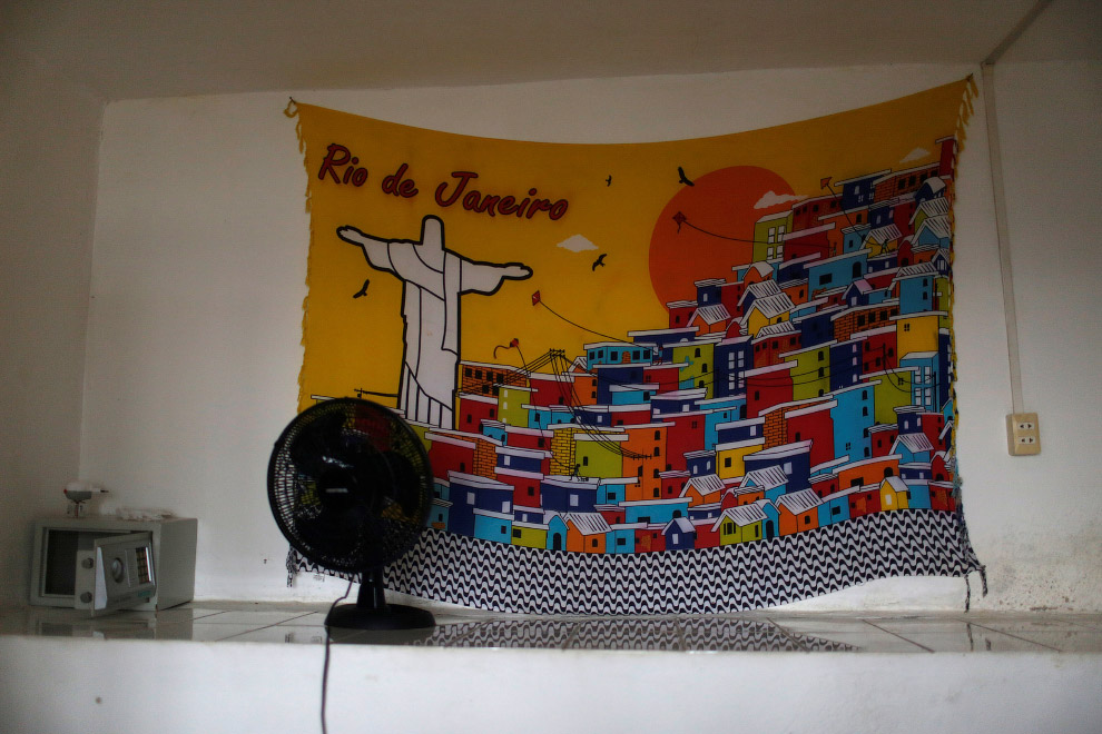 Декорации одного из номеров хостела Favelinha, Рио-де-Жанейро, Бразилия