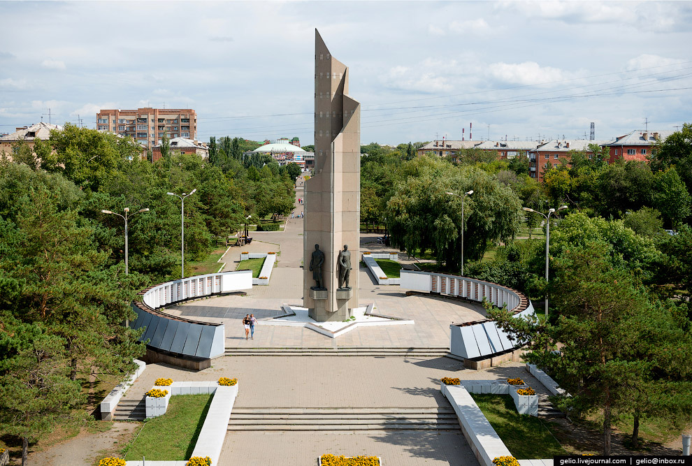 Мемориальный комплекс «Слава Героям» на бульваре Победы.