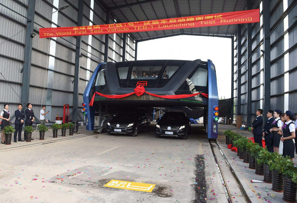 Автобус будущего из Китая.