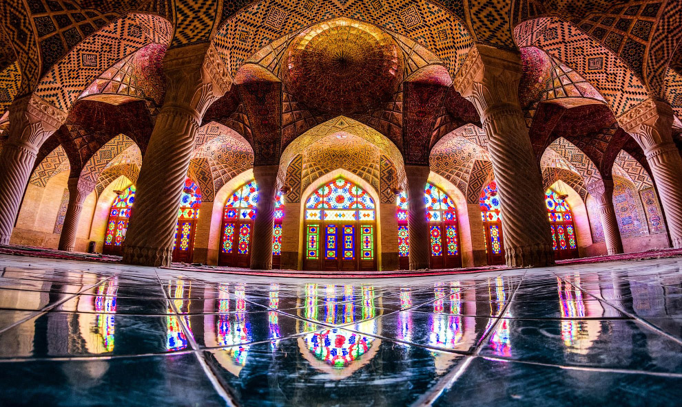 Мечеть Насыр-ол Молк в Иране