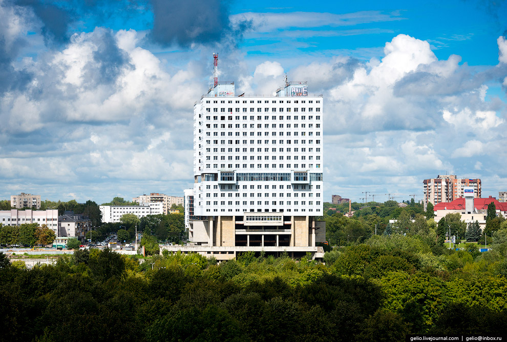 Самый известный и монументальный долгострой Калининграда — Дом советов