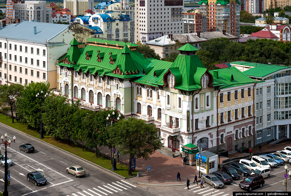 Одно из самых известных (и красивых) зданий Хабаровска — дом городского самоуправления