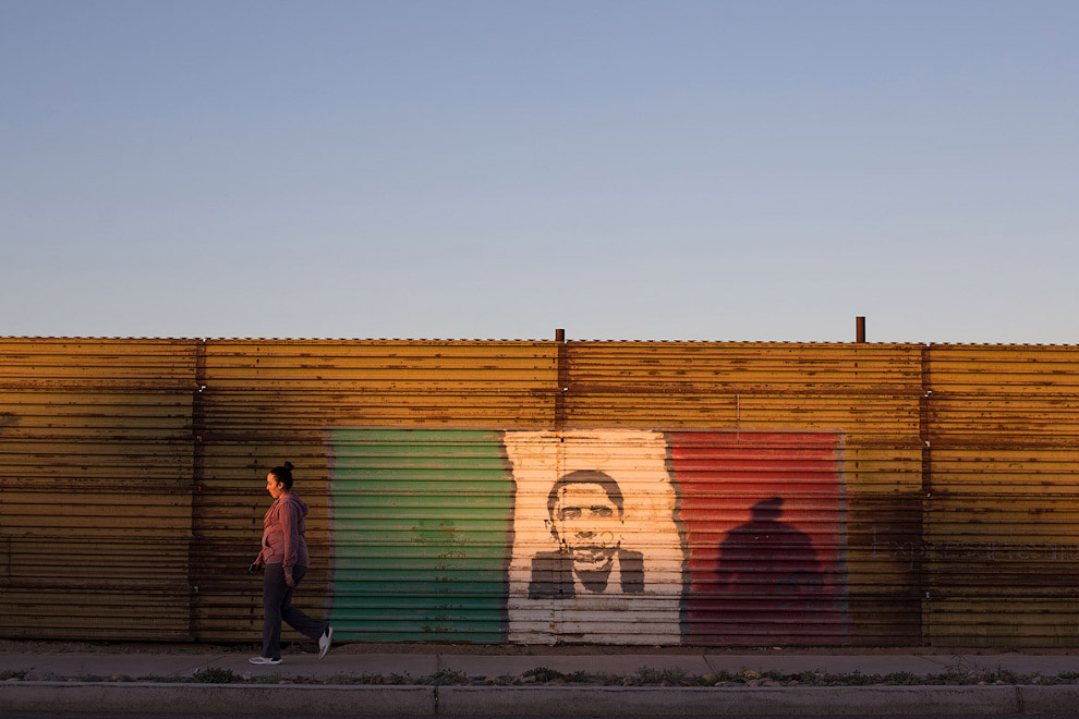 Стена на границе с Мексикой в районе города Сан-Луис-Рио-Колорадо