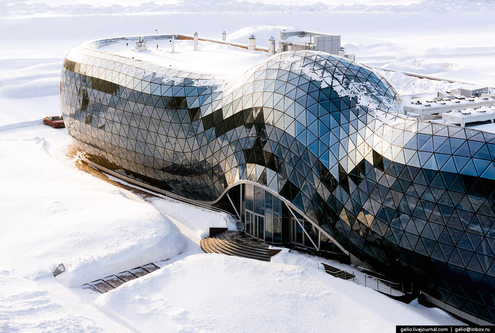 «Стеклянная змея», здание Биотехнопарка в наукограде Кольцово.