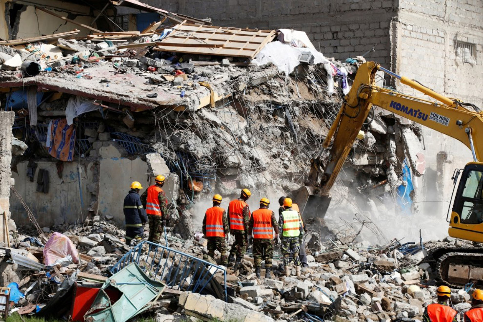 В Кении в результате обрушения семиэтажного здания пропали 15 человек