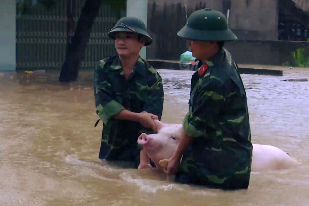 Октябрьское наводнение во Вьетнаме