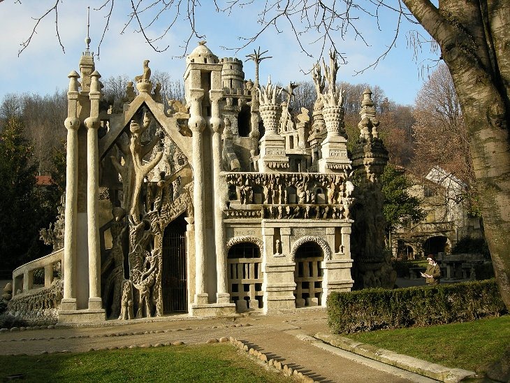 FERDINAND CHEVAL PALACE A.K.A IDEAL PALACE (ФРАНЦИЯ)