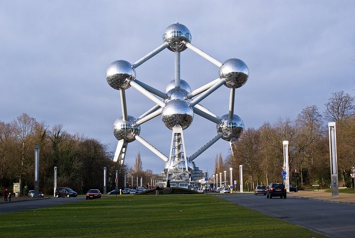 Атомиум (Брюссель, Бельгия)