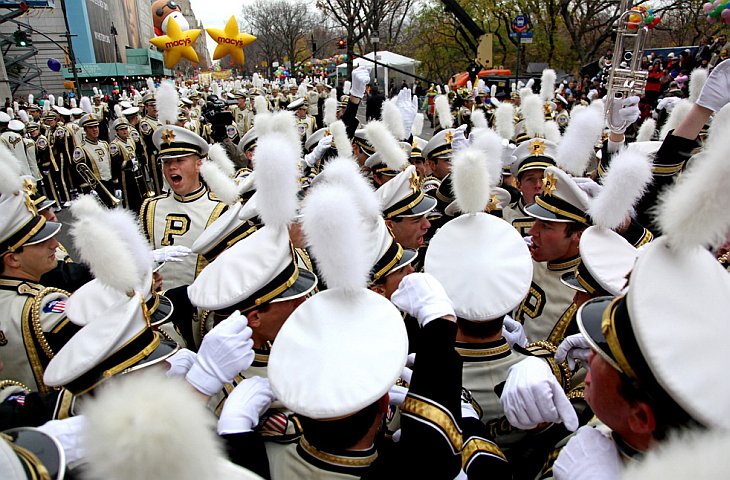 Парад в День Благодарения в Нью-Йорке