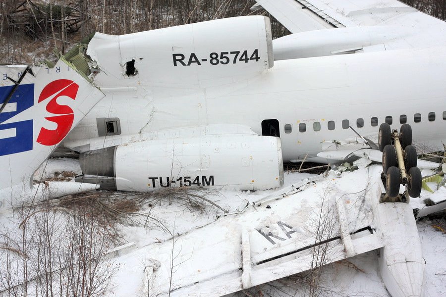 Аварийная посадка Ту-154 Москва — Махачкала