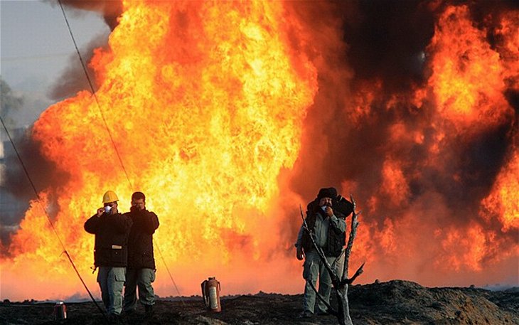 Взрыв нефтепровода в Мексике: сгорели целые улицы