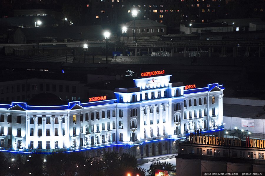 Ночной Екатеринбург с высоты птичьего полета. ЖК «Февральская революция»