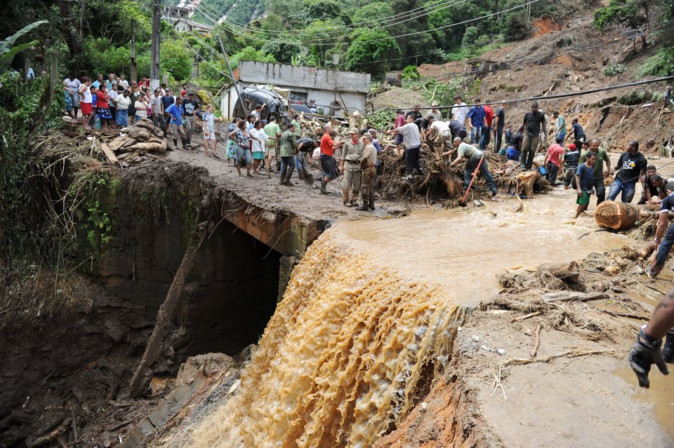 Наводнения и оползни в Бразилии