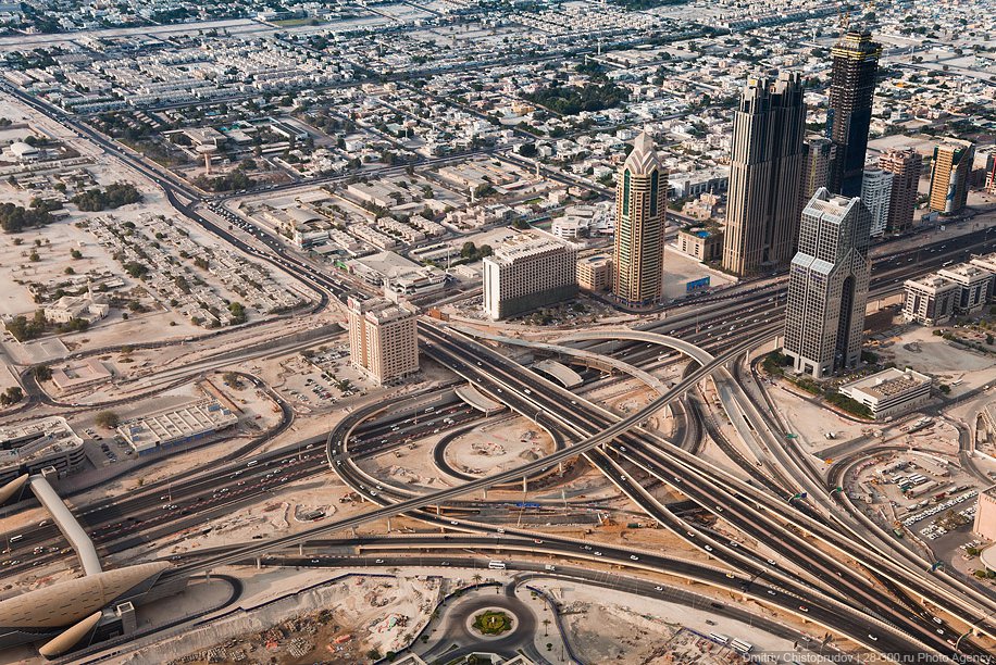 Дубай с высоты самого высокого здания в мире