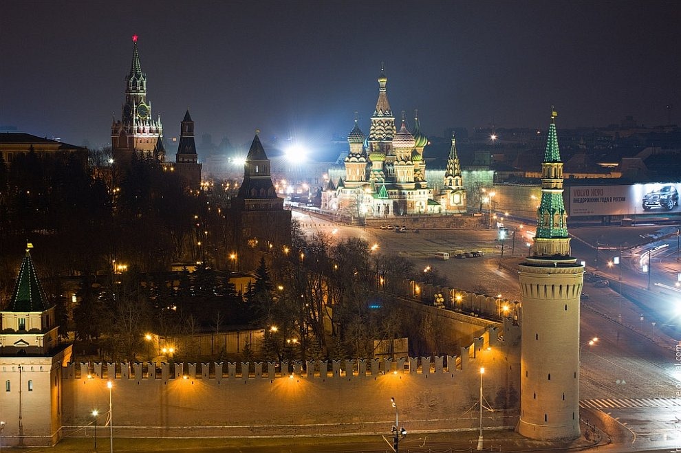 Кремль в москве ночью