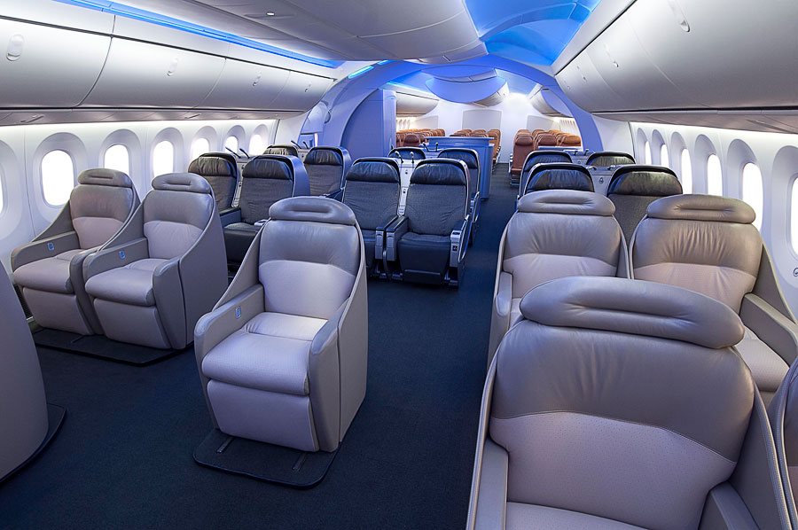 Самолет нового поколения Boeing 787 Dreamliner