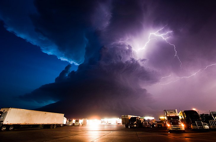 Охотник за бурями: фотографии необычных погодных явлений