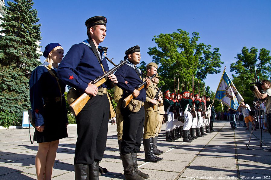 Парад военно-исторических клубов в Севастополе