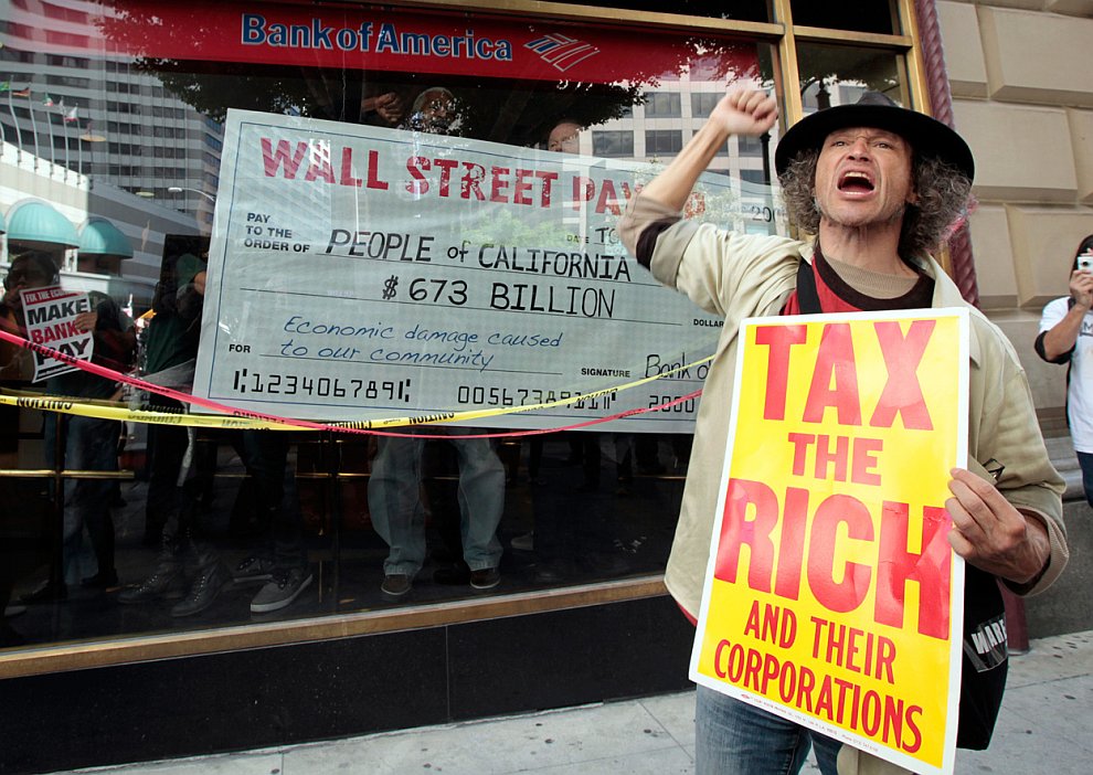 Бедные против богатых: «Захвати Уолл-стрит!»