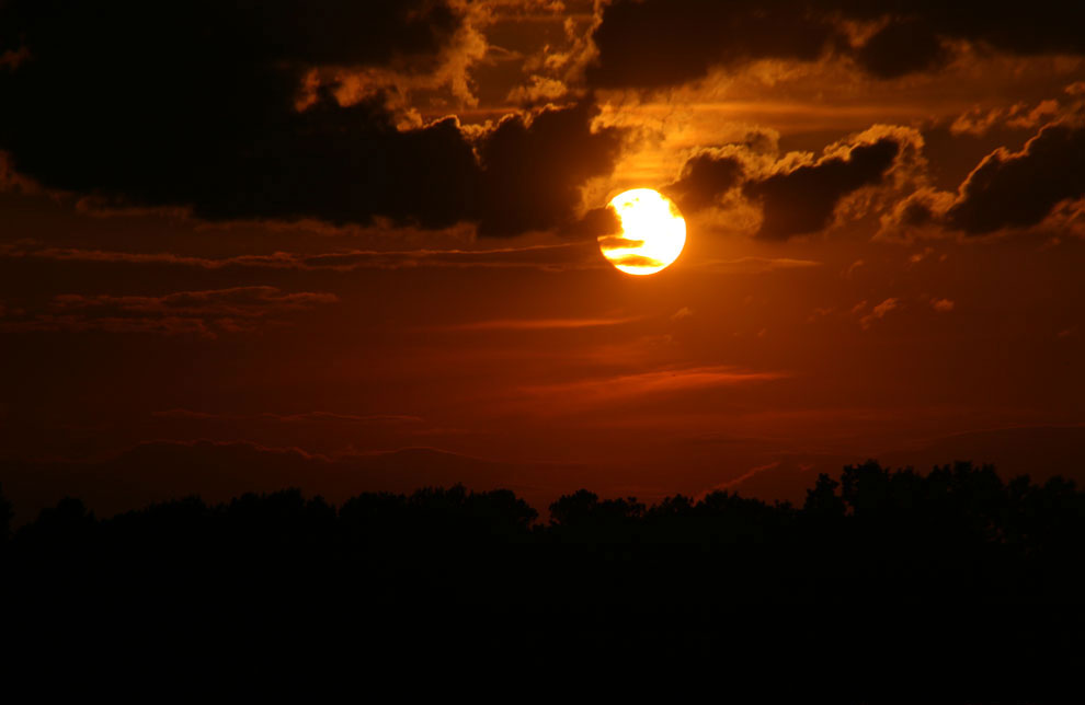 Закатное солнце фото
