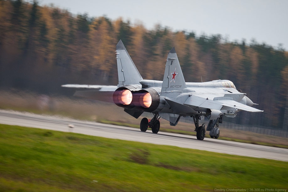 Первым делом самолеты: истребитель-перехватчик МиГ-31