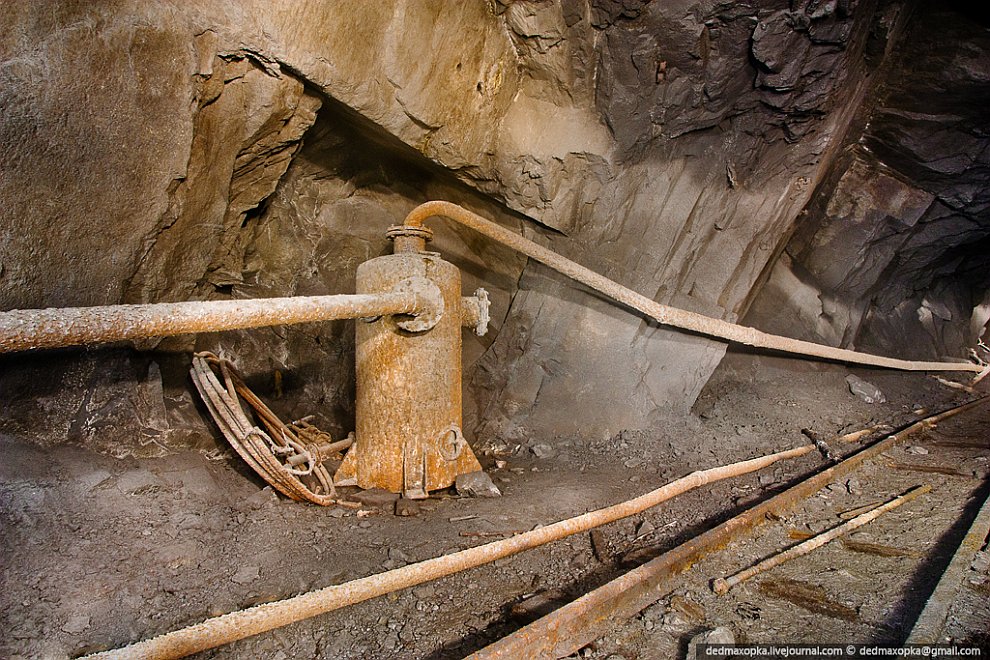 Загадочная подземная красота: заброшенная шахта