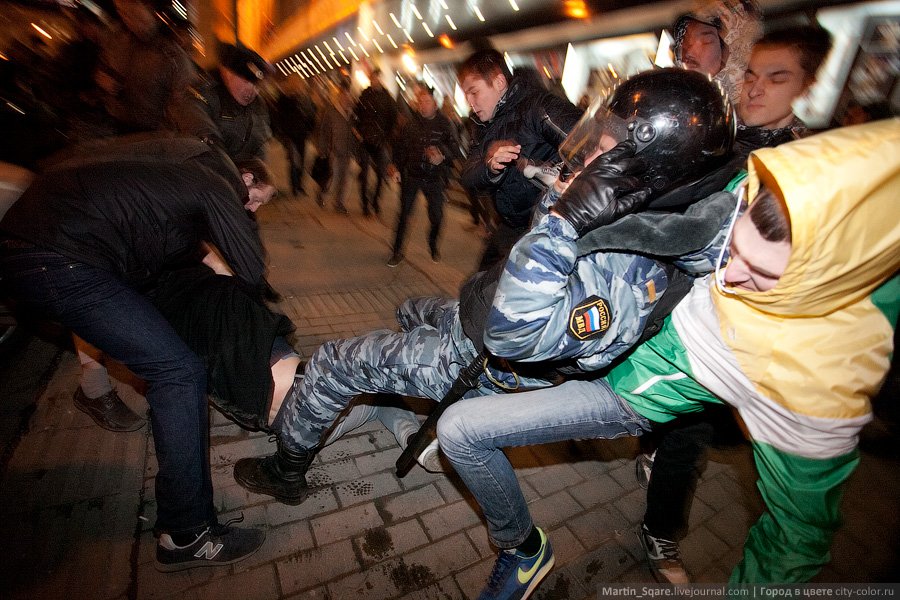 Акции протеста в Москве против результатов выборов